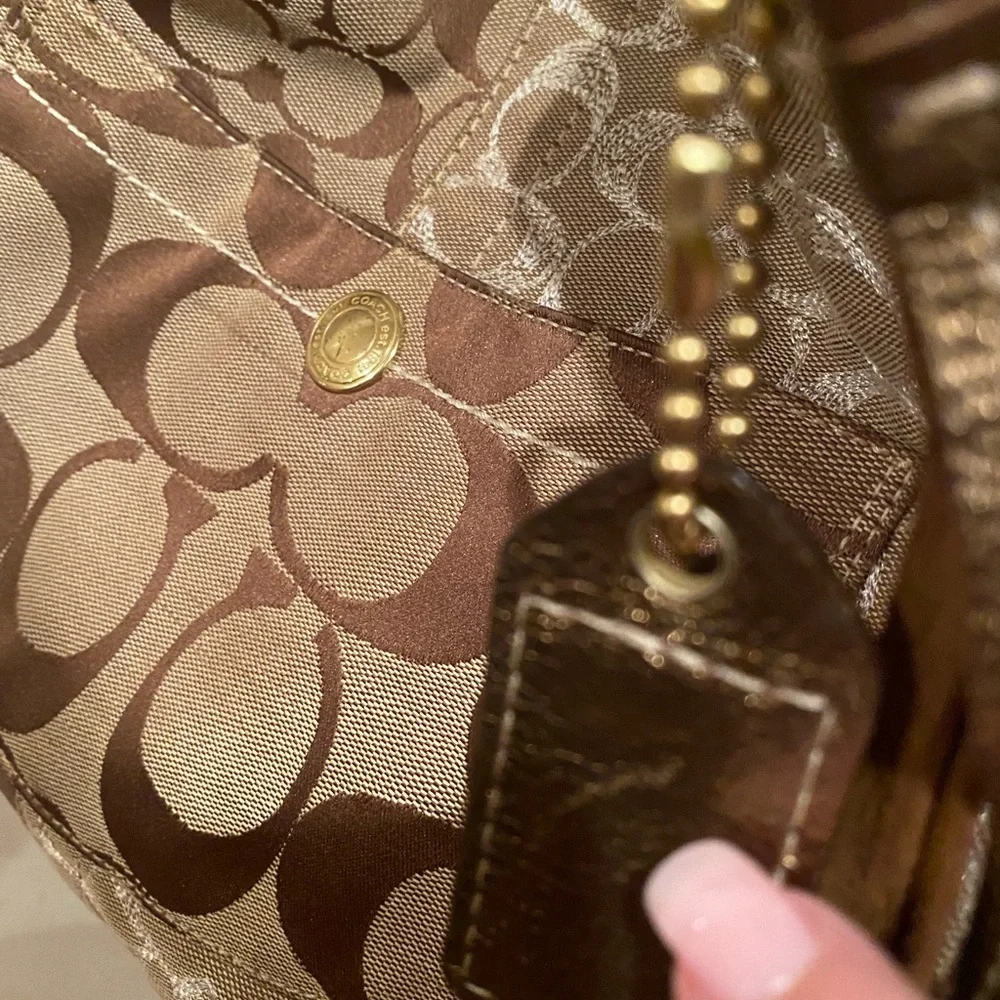 Authentic Coach purse patchwork on color brown - Picture 3 of 7